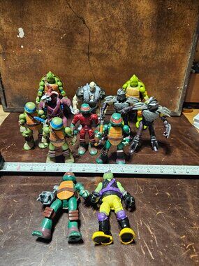 Vintage Ninja Turtles figures